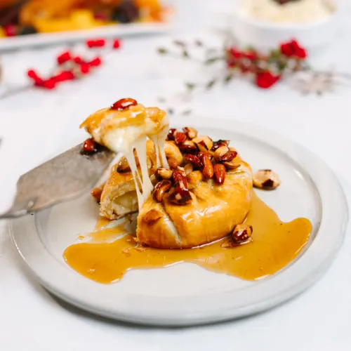 Queijo brie com mel e nuts