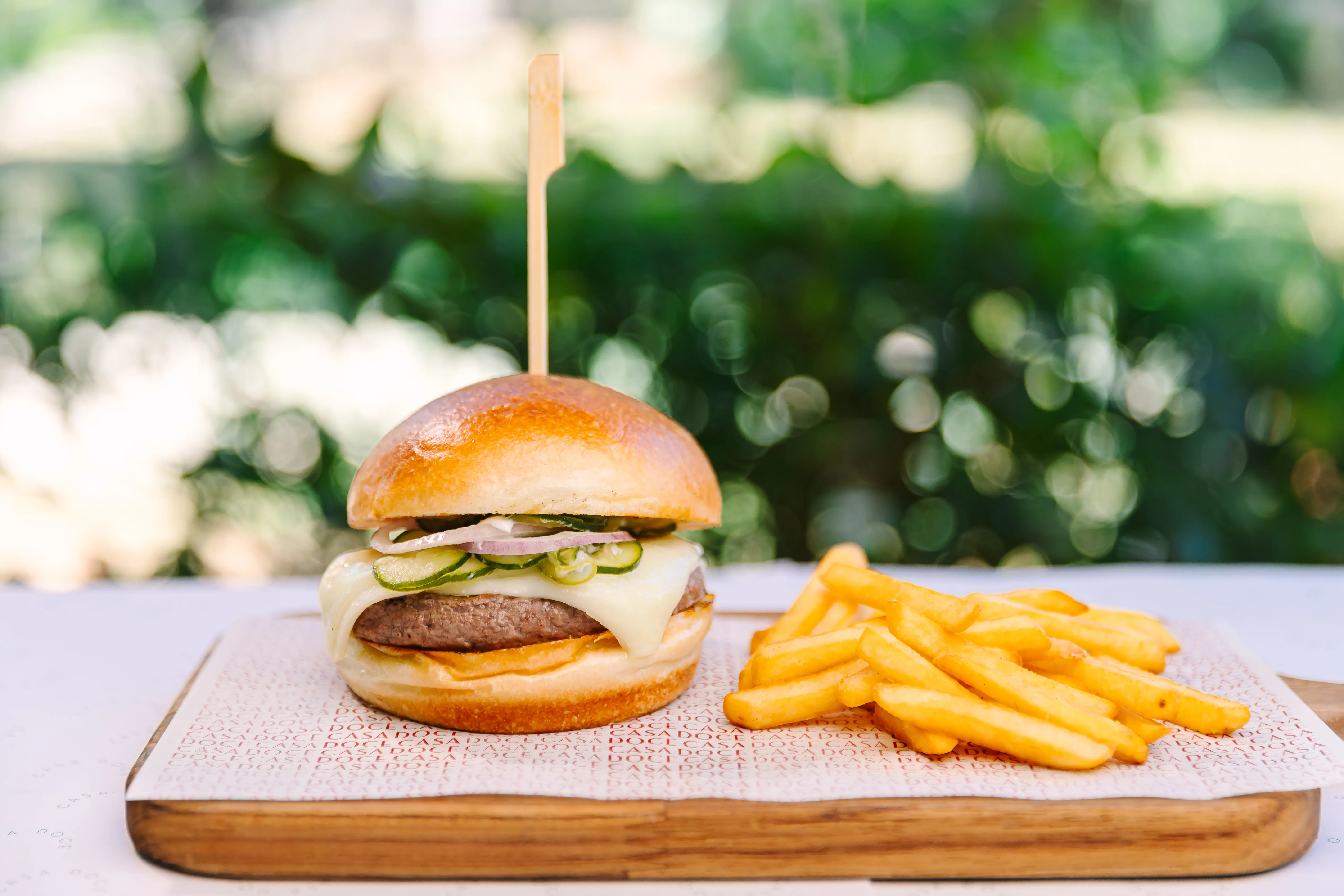 CHEESE BURGER