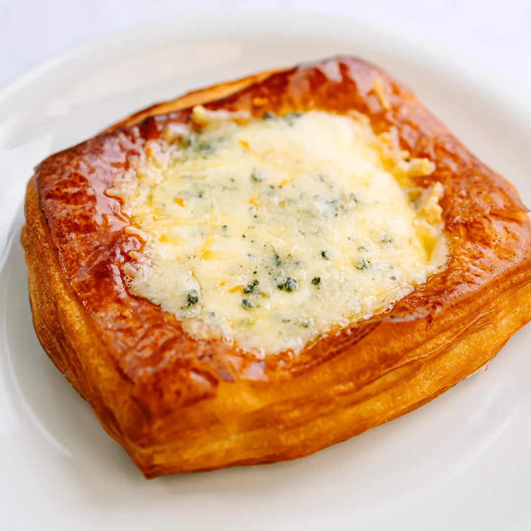 DANISH TRÊS QUEIJOS