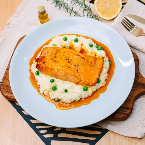 SALMÃO AO MOLHO DE LARANJA